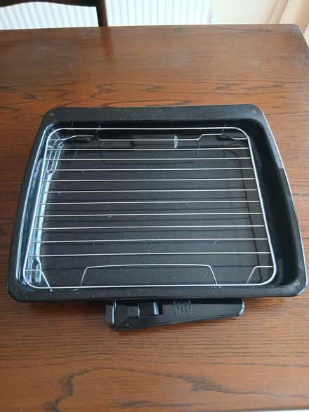 Photo of free grill pan (North Ascot SL5) #1