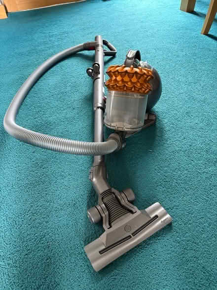 Photo of free Dyson vacuum cleaner (Glenrothes KY7) #1