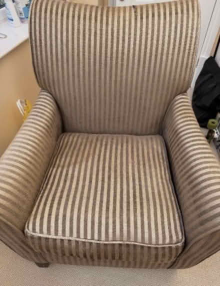 Photo of free Sofa plus 2 chairs (HG2) #1