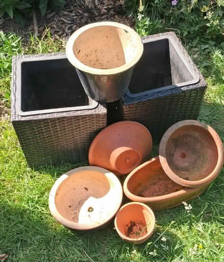 Photo of free Garden Pots (Godinton Park TN23) #1