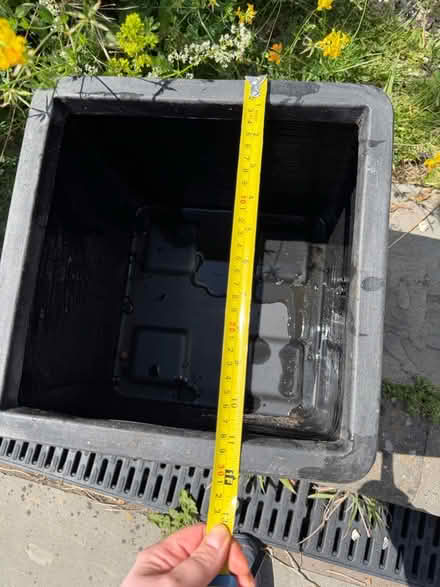 Photo of free Plastic Large Outdoor Pot (Upminster Bridge RM14) #4