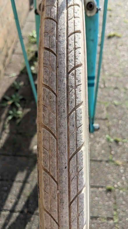 Photo of free Compass Classic Step-Thur Hybrid Bicycle. (Lipson PL4) #4