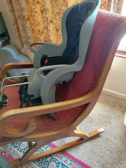 Photo of free Childs bike seat (Twyford RG10) #2