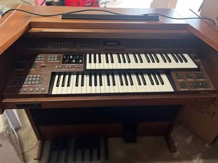 Photo of free GEM Electric Organ – you haul (Lake Oswego, OR) #3