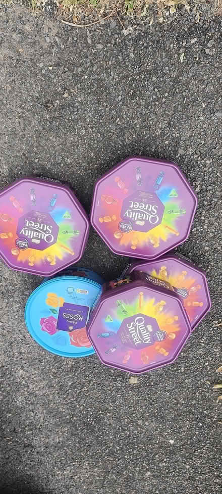 Photo of free 6 plastic tubs (empty) (Malvern Link WR14) #1