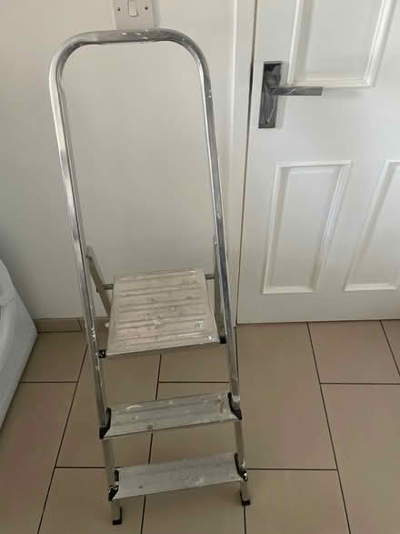 Photo of free Small ladder (N1 9SS) #2