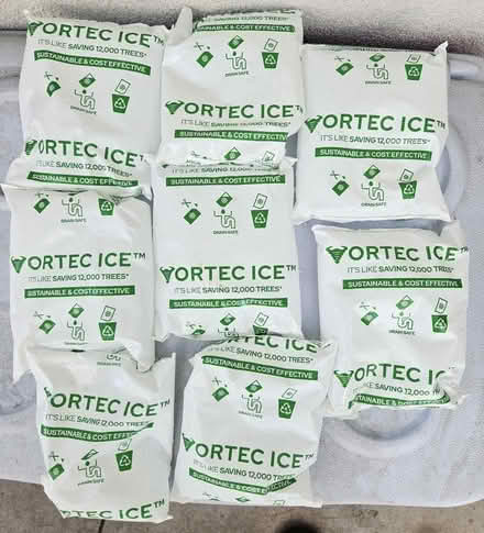 Photo of free Styrofoam Shipper with Cold Packs (Saratoga, CA) #2