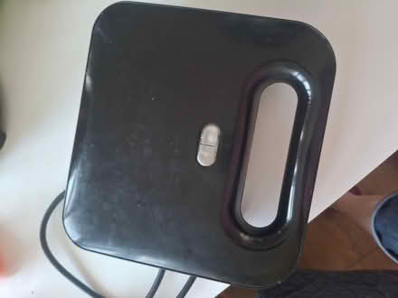 Photo of free Toastie maker (SL6 Taplow) #2