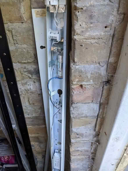 Photo of free Neon light fitting and bulb (Old Woking GU22) #1