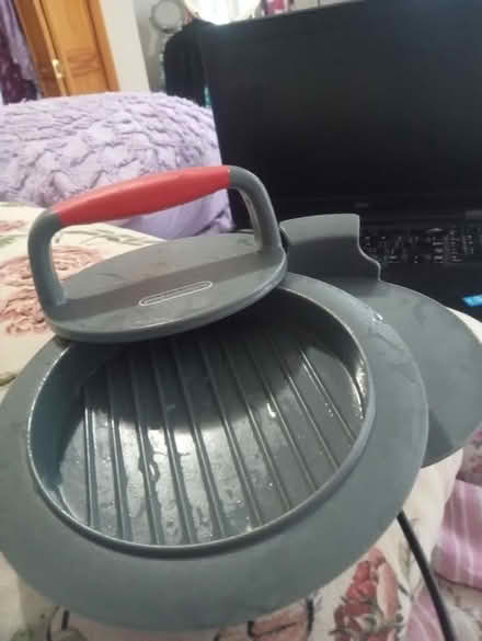 Photo of free hamburger patty maker (Peekskill, NY) #1