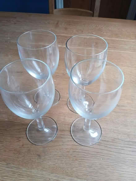 Photo of free 4 supermarket wine glasses (Reading RG1) #1