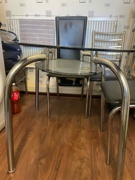 Photo of free Tempered glass dinning table. (Battersea SW11) #3