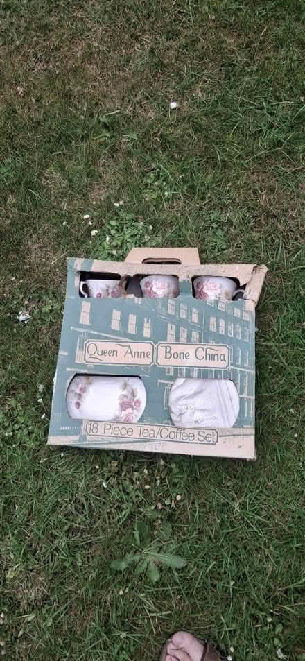 Photo of free Queen Ann tea set (Isleworth TW7) #1