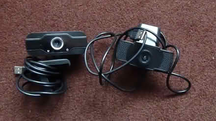 Photo of free 2 PC Webcams (S8 Lowedges) #1