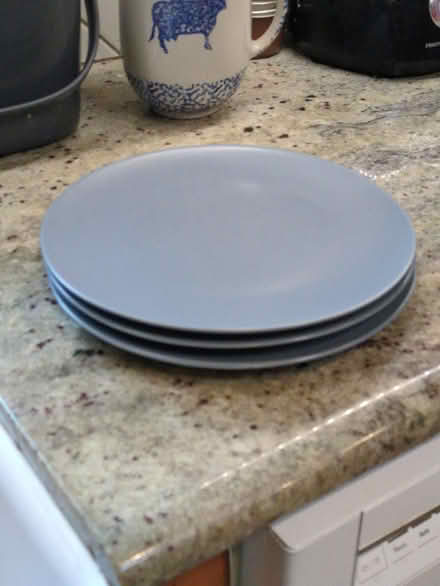 Photo of free Three Dinner Plates (Cherryland (Mission & Blossom)) #1