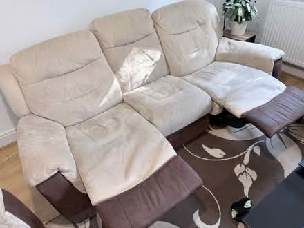 Photo of free DFS Sofa set - 2 & 3 seater (Worcester park KT4) #2