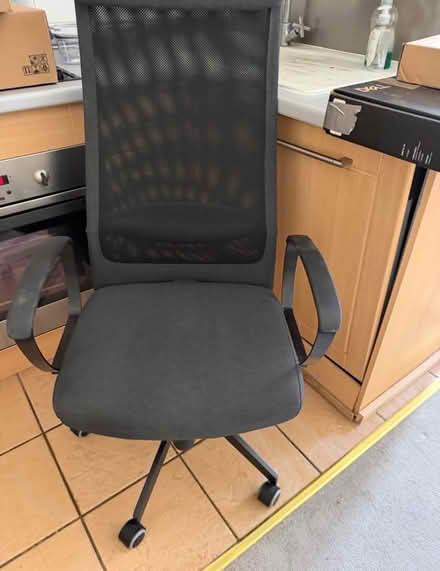 Photo of free Desk chair (Kensington W8) #2