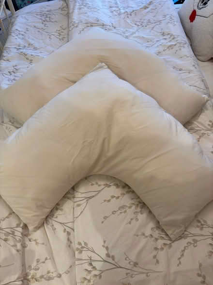 Photo of free 2 x L shaped pillows and cases (Marston OX3) #1