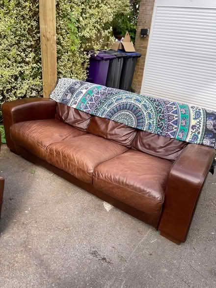 Photo of free Leather settee and matching chair (SG4) #1