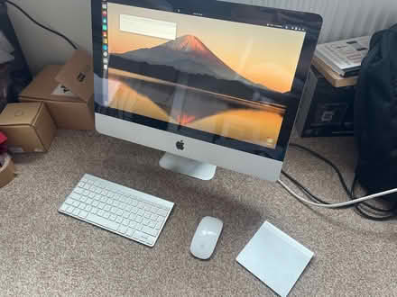 Photo of free 2010 iMac running Ubuntu (Bampton OX18) #1