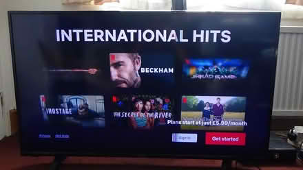 Photo of free 50" LOGIC Smart 4k HDR TV + Remote (S8 Lowedges) #3