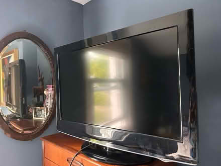 Photo of free LGA 32 inch TV (Lyminge) #1