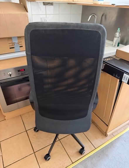 Photo of free Desk chair (Kensington W8) #1
