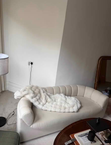 Photo of free Amazing cream couch (Kensington W8) #1