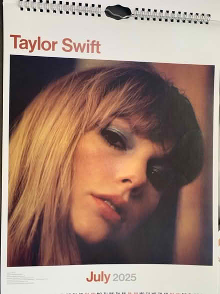 Photo of free Taylor Swift pictures from a calendar (Norton Lees S8) #2
