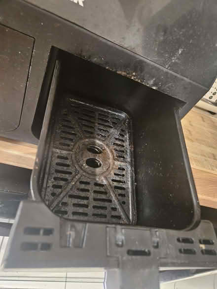 Photo of free airfryer (Ormskirk L39) #2