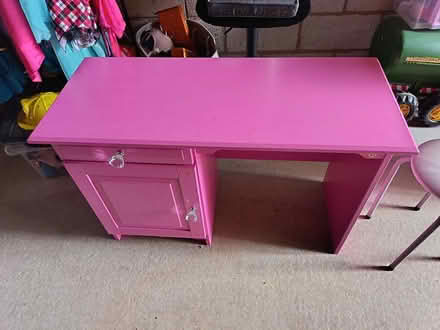 Photo of free Pink desk (Brailsford DE6) #1