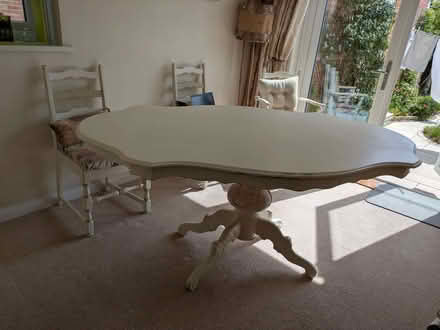 Photo of free 'Shabby Chic' style dining table. (Redbourn AL3) #1