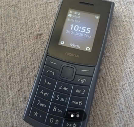 Photo of Small phone (Perry B42) #1