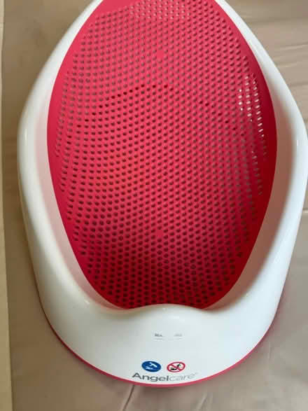 Photo of free Baby bath tub (Near Warwick Avenue station W9) #1