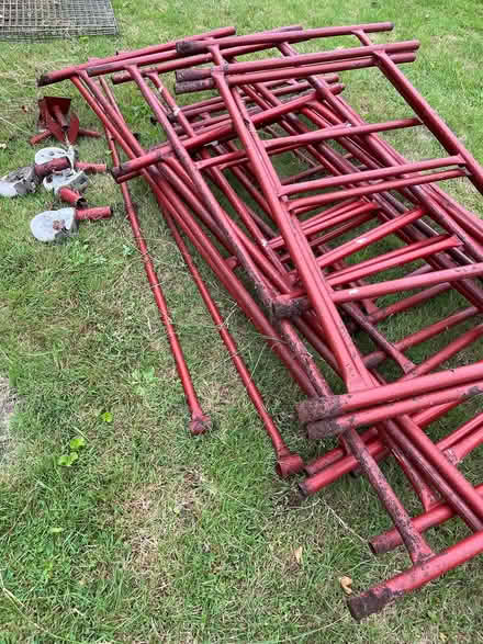 Photo of free 6x4ft scaffold tower (Shirley, Croydon) #1