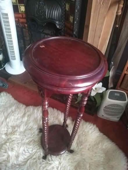 Photo of free repro plant/ornament stand (Poulton CH44) #1