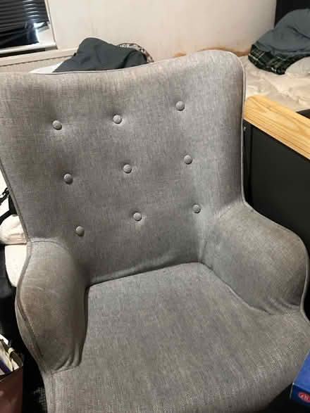 Photo of free arm chair (M264QA) #4