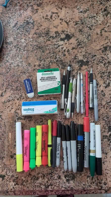 Photo of free Assorted Pens, etc (Trafalgar/River Oaks, Oakville) #1