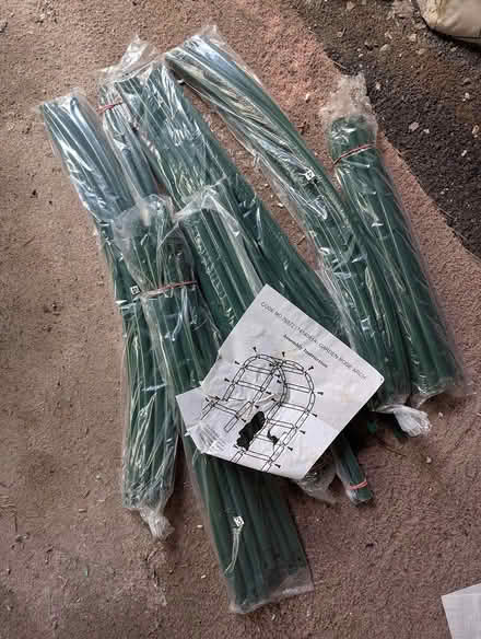 Photo of free garden arbour metal unused (BD20 5NE) #1