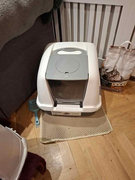 Photo of free Large litter box (Didsbury M20) #1