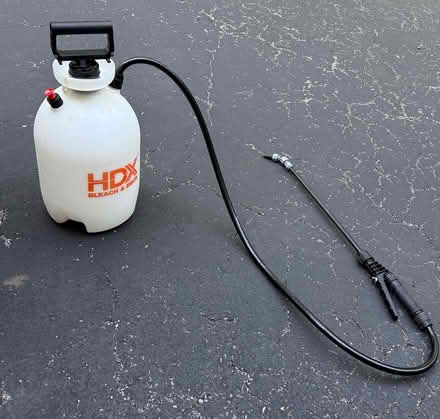 Photo of free 2 gallon pump sprayer (Phoenixville/Valley Forge) #1