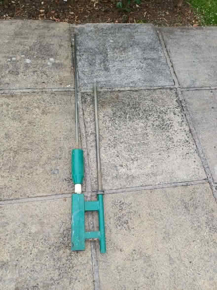 Photo of free Wood splitter (Sutton Lane Ends SK11) #1
