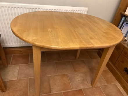 Photo of free small extendable table (Church Street CT5) #1