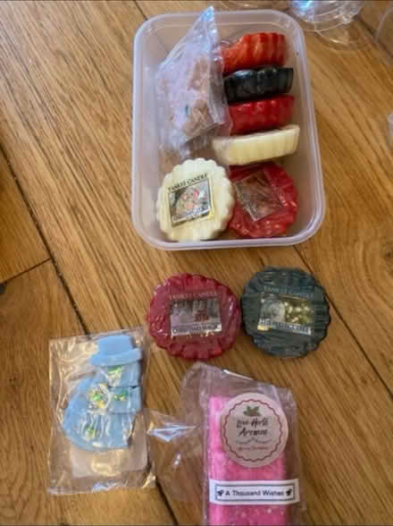Photo of free Christmas Scented Wax Melts (Cheshunt En8) #1