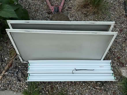 Photo of free Fluorescent light fixture (North Longmont) #3