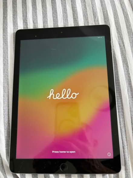 Photo of free iPad 6th gen (Sevenoaks TN13) #1