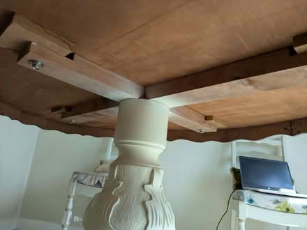 Photo of free 'Shabby Chic' style dining table. (Redbourn AL3) #4