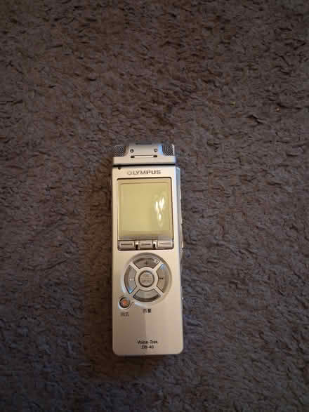 Photo of free Olympus DS-40 digital voice recorder (Greaves LA1) #1