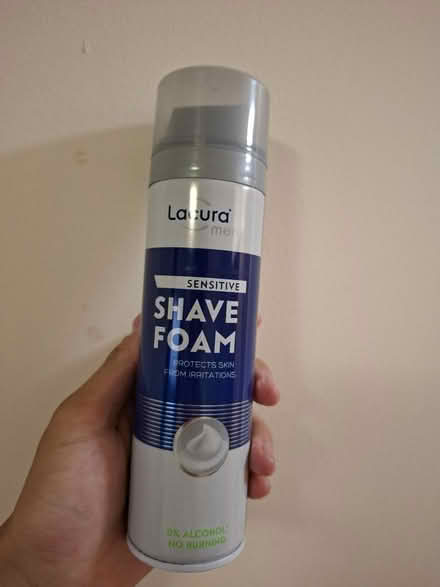 Photo of free shave foam (NE8) #1