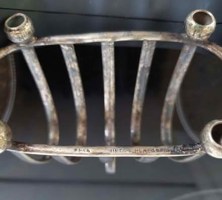Photo of free 4 slice vintage silver plate toast rack (Top Amersham HP6) #2
